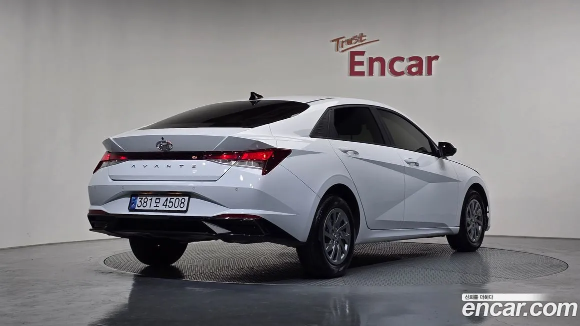 Hyundai AVANTE — фото 2