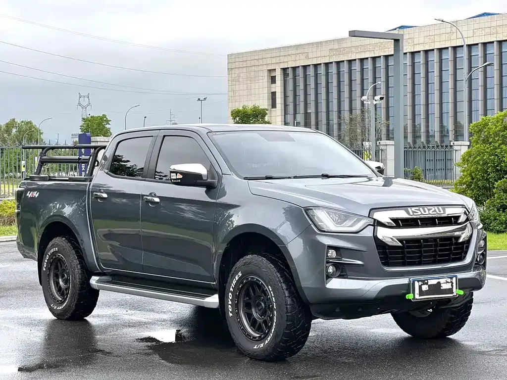 Isuzu D-MAX — фото 8
