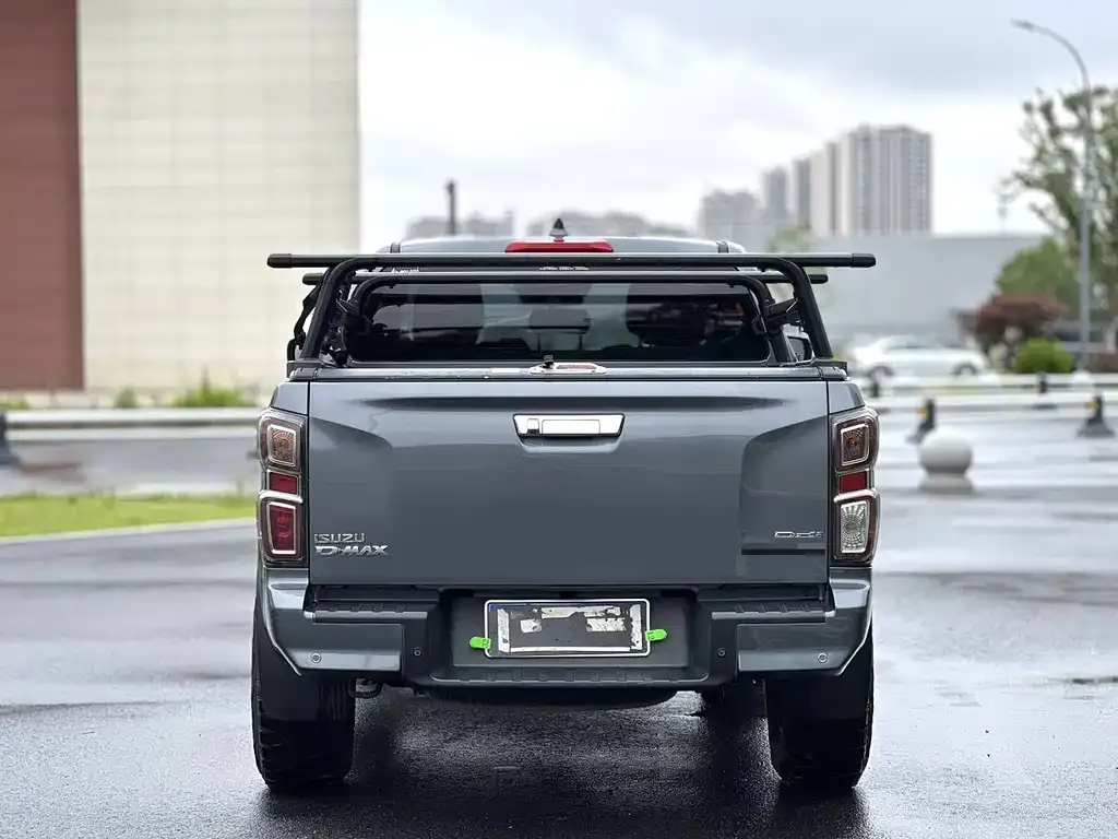 Isuzu D-MAX — фото 3