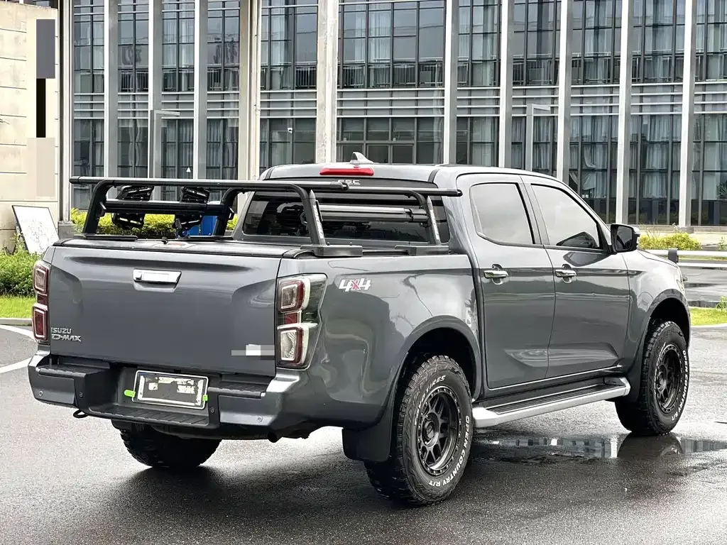 Isuzu D-MAX — фото 9