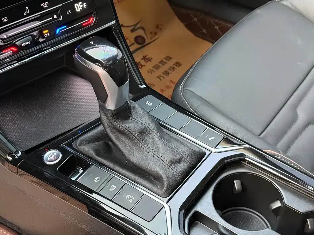 Volkswagen Passat — фото 7