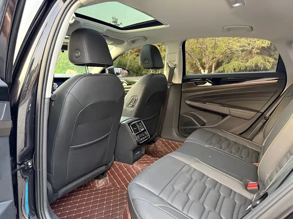 Volkswagen Passat — фото 5