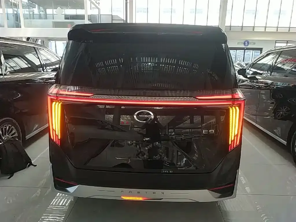 GAC Motor Trumpchi E9 — фото 2