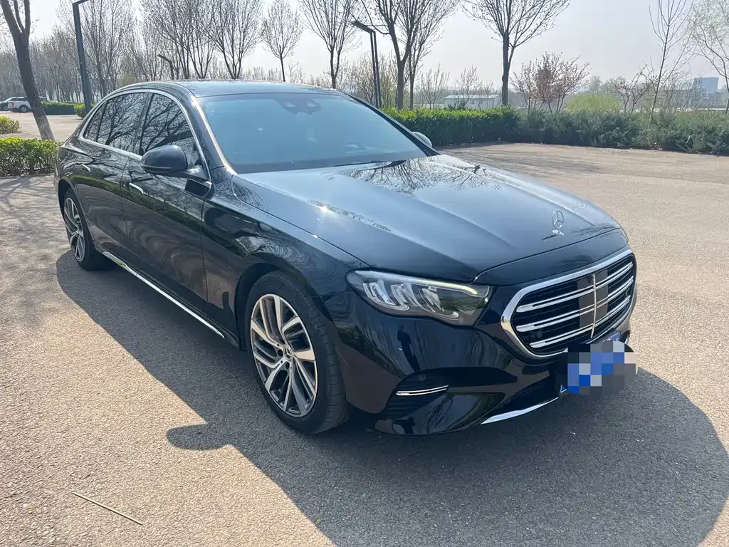 Mercedes-Benz E-Class — фото 10