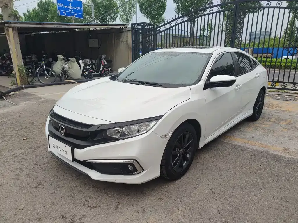 Honda Civic — фото 1