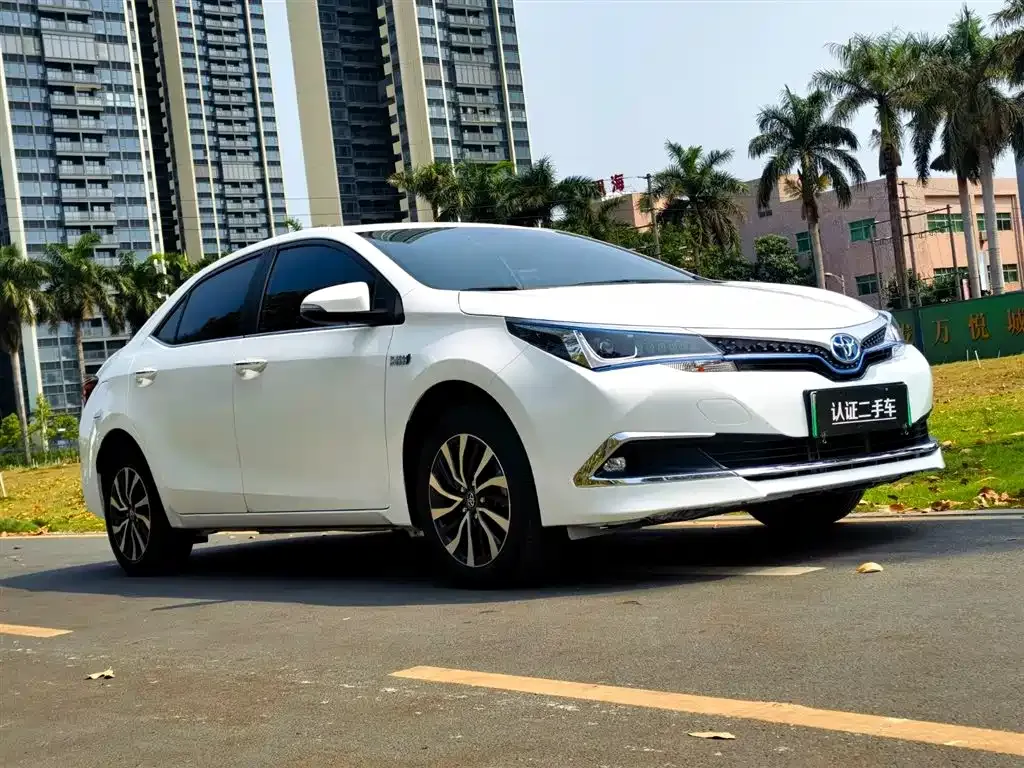 Toyota Corolla Hybrid — фото 8