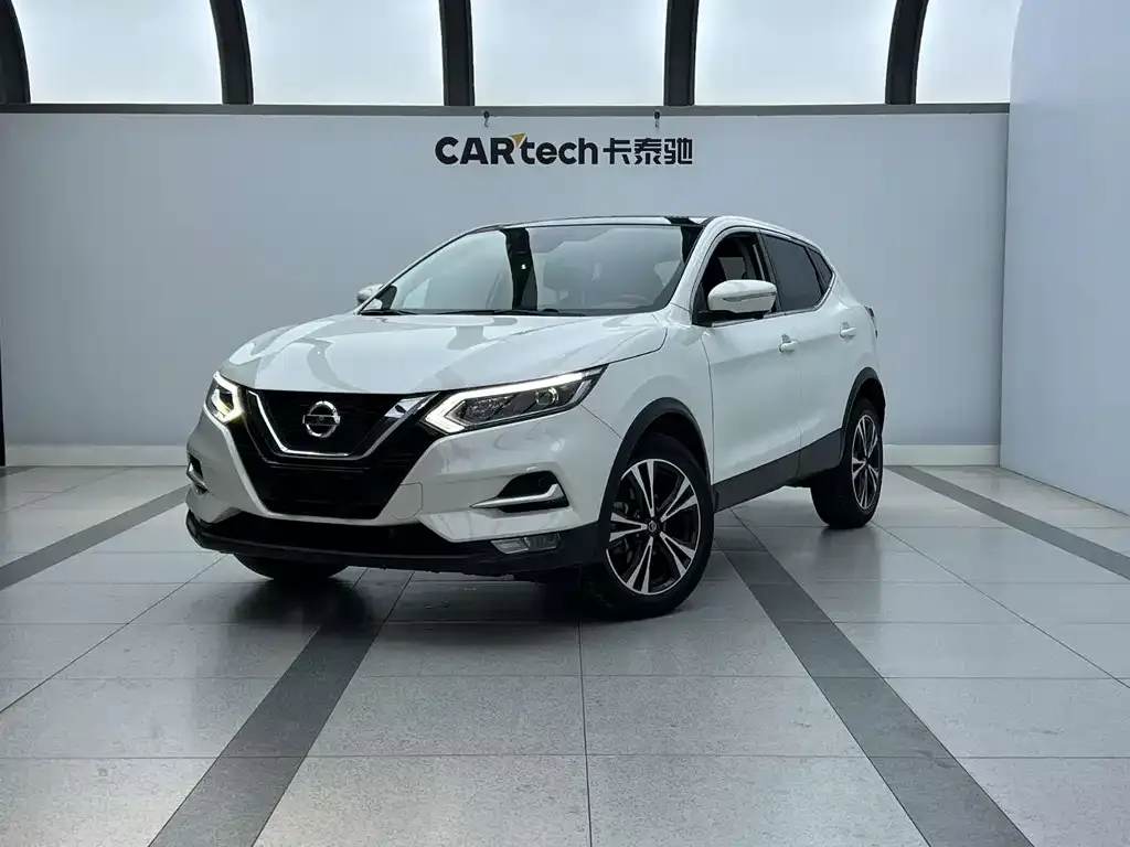 Nissan Qashqai — фото 1