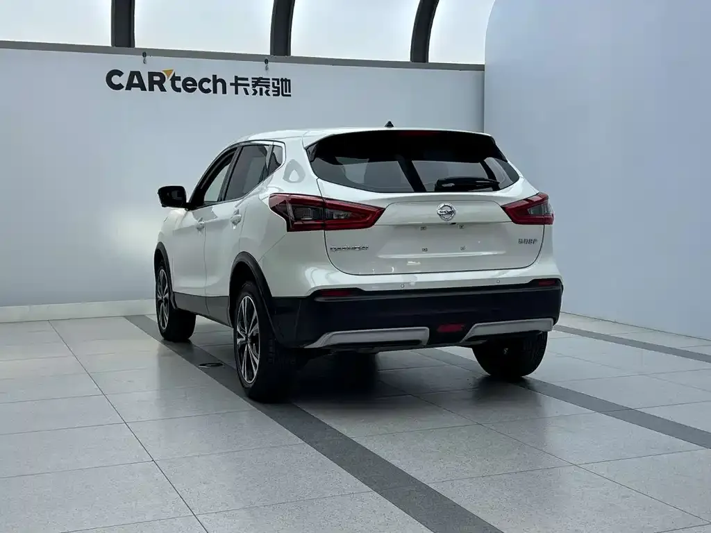 Nissan Qashqai — фото 10