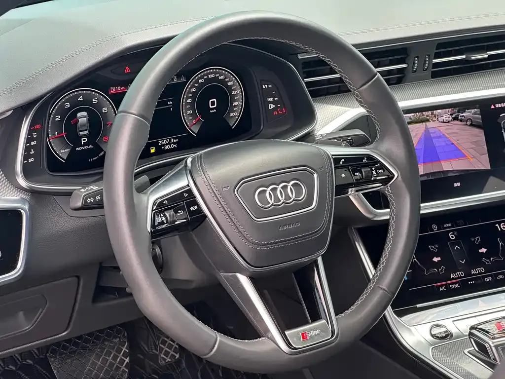 Audi A6L — фото 9