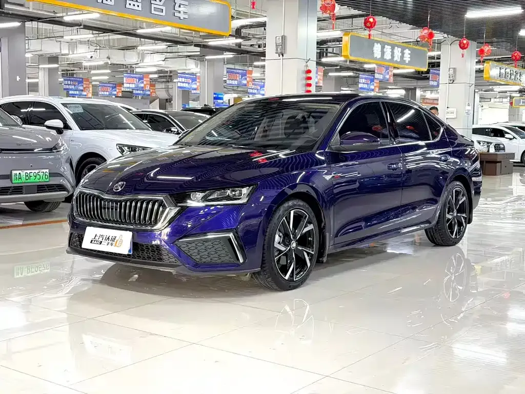 Skoda Octavia — фото 1