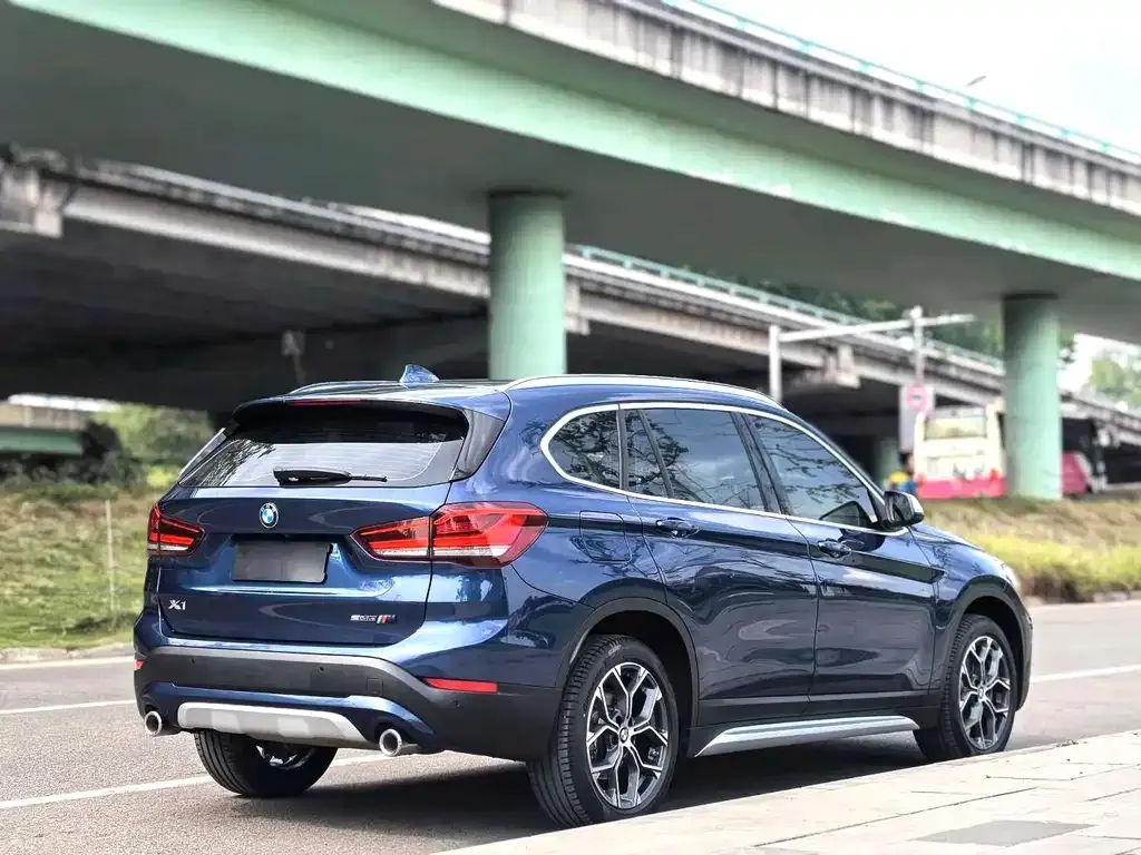 BMW X1 — фото 10