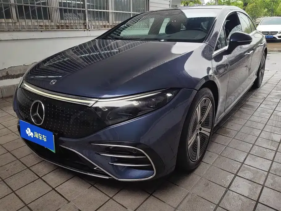 Mercedes-Benz EQS — фото 1