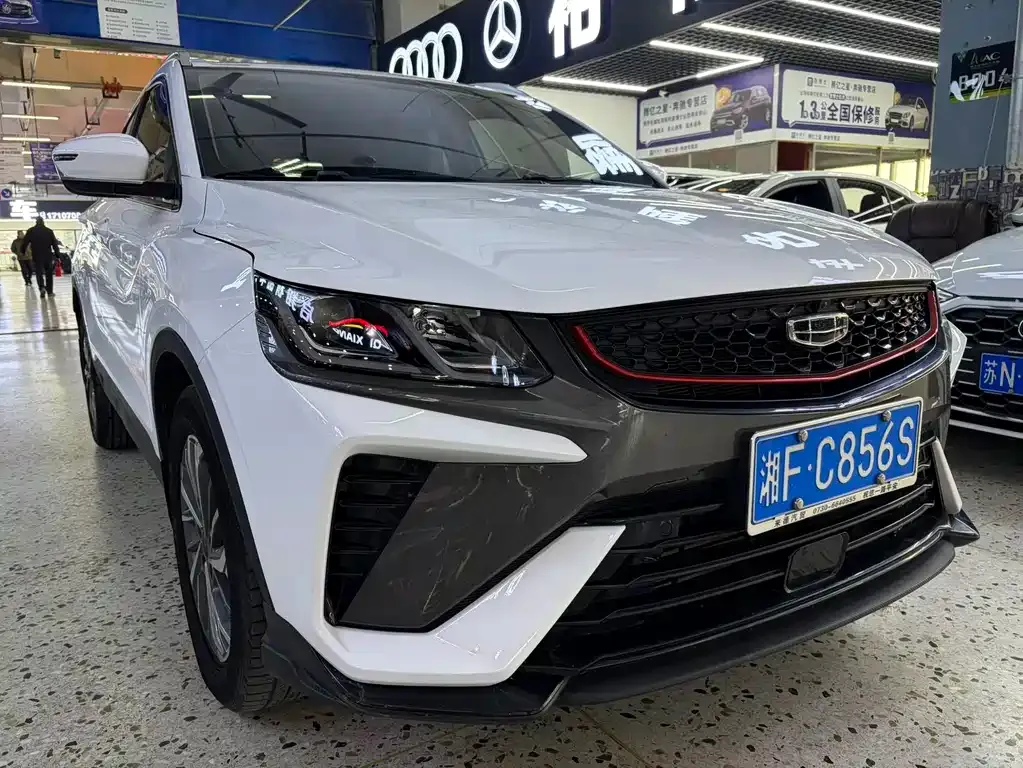 Geely Binyue — фото 10