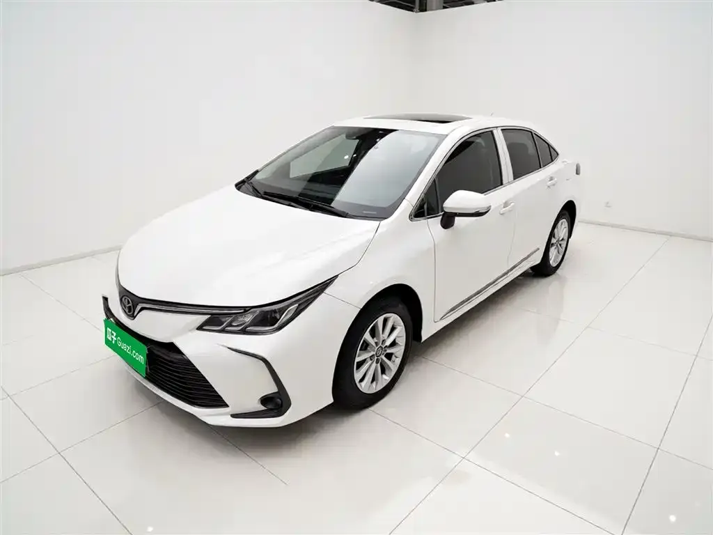 Toyota Corolla — фото 1
