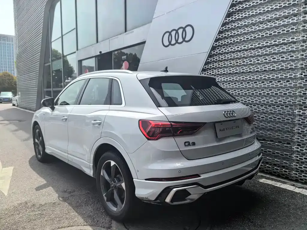 Audi Q3 — фото 7