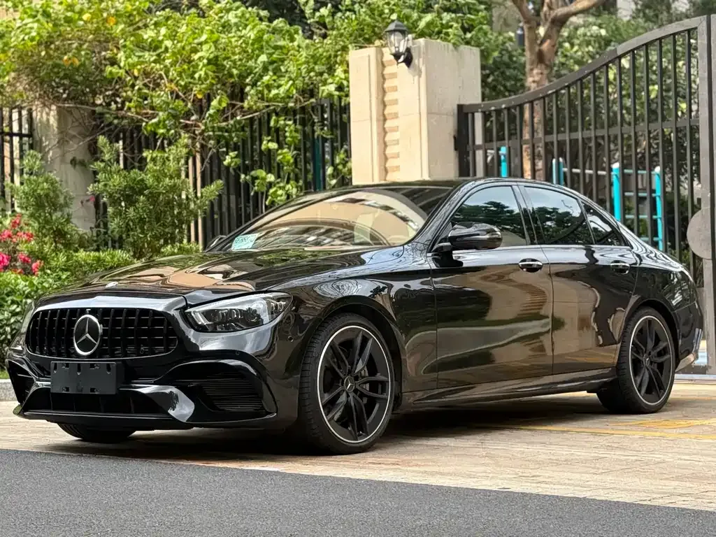 Mercedes-Benz E-Class AMG — фото 1