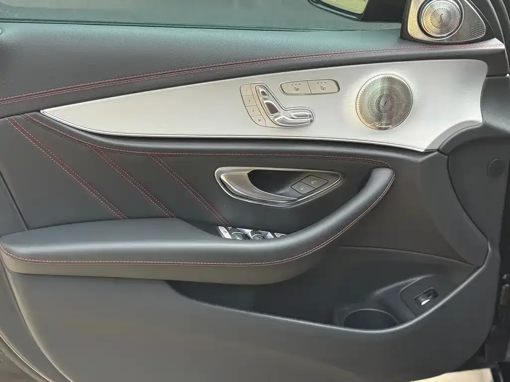 Mercedes-Benz E-Class AMG — фото 10