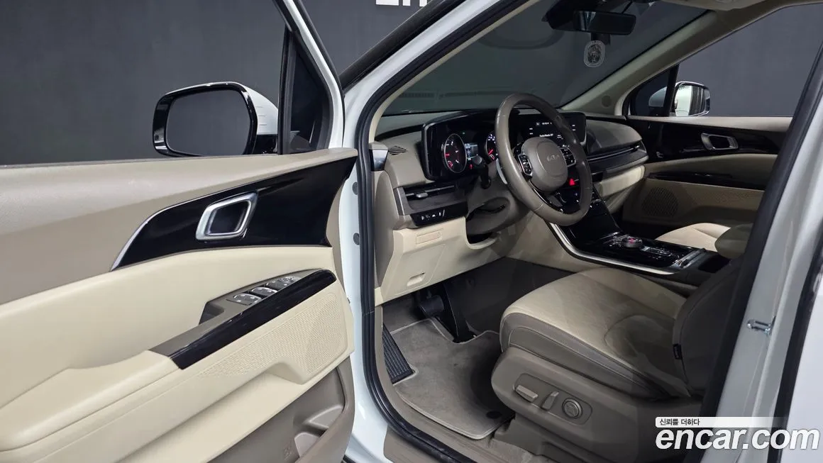 Kia Carnival — фото 10