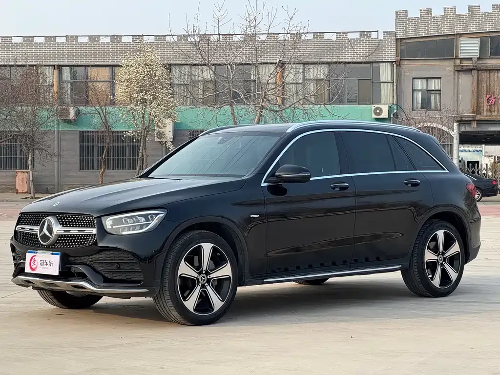 Mercedes-Benz GLC — фото 1