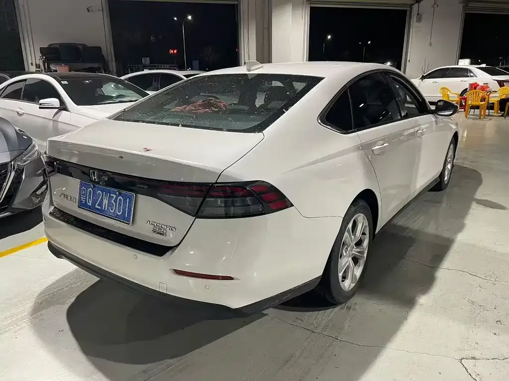Honda Accord — фото 5