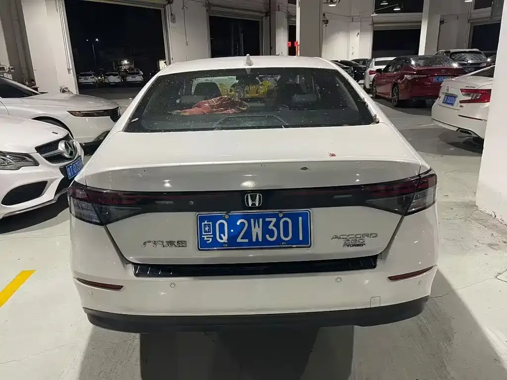 Honda Accord — фото 3