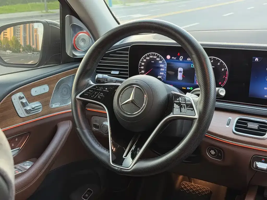 Mercedes-Benz GLE — фото 7
