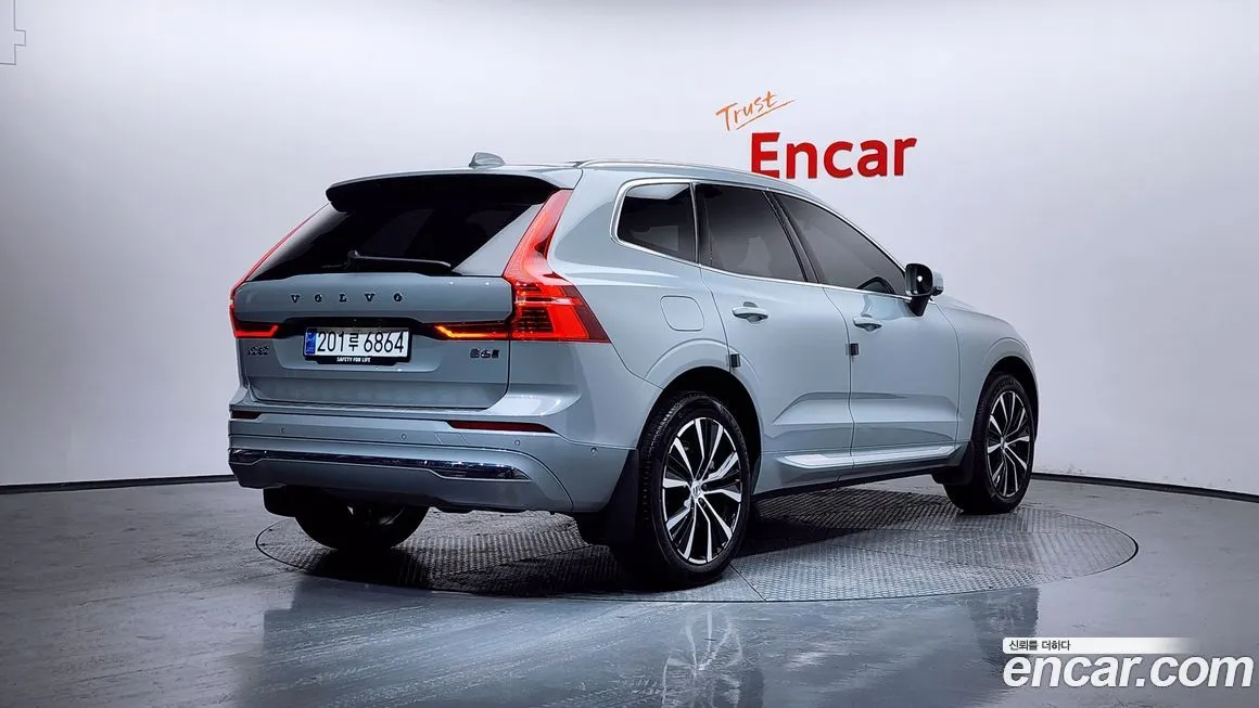Volvo XC60 — фото 5