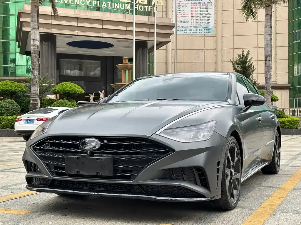 Hyundai Sonata — фото 1