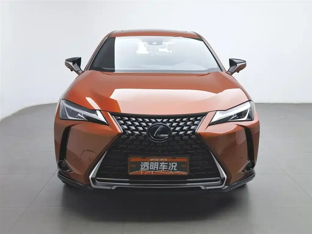 Lexus UX — фото 5