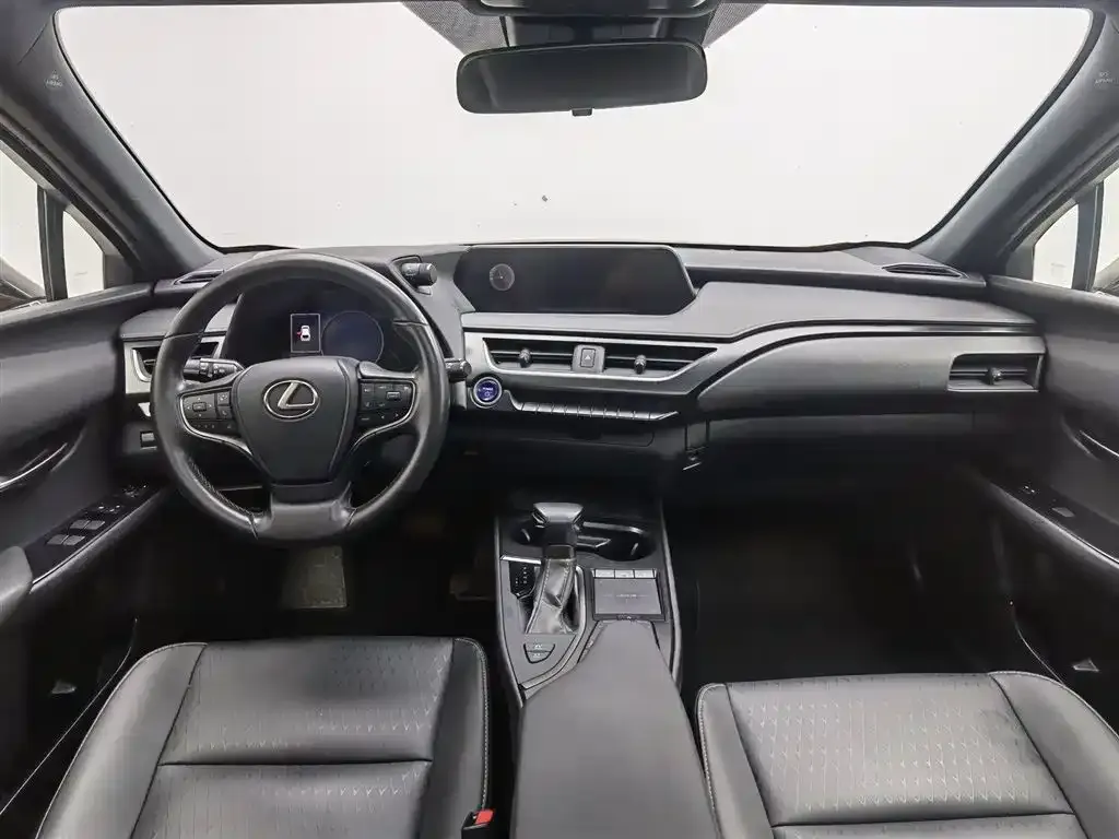 Lexus UX — фото 9