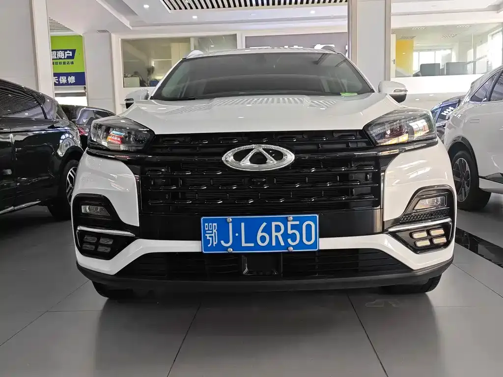Chery Tiggo 8 — фото 10