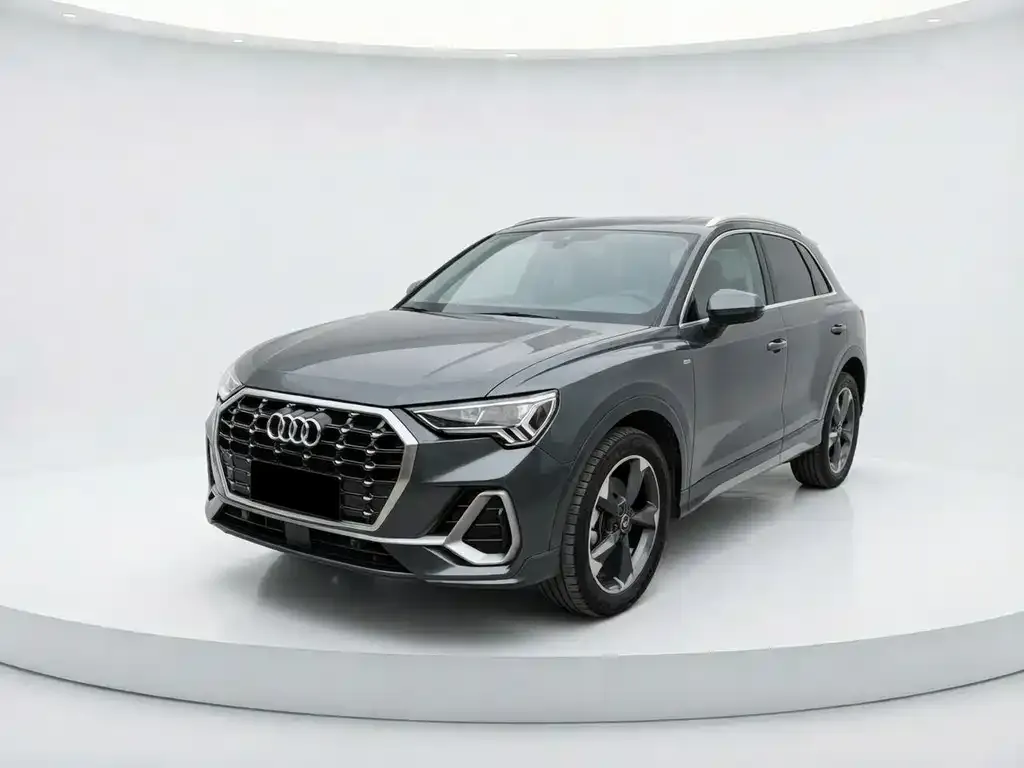 Audi Q3 — фото 1