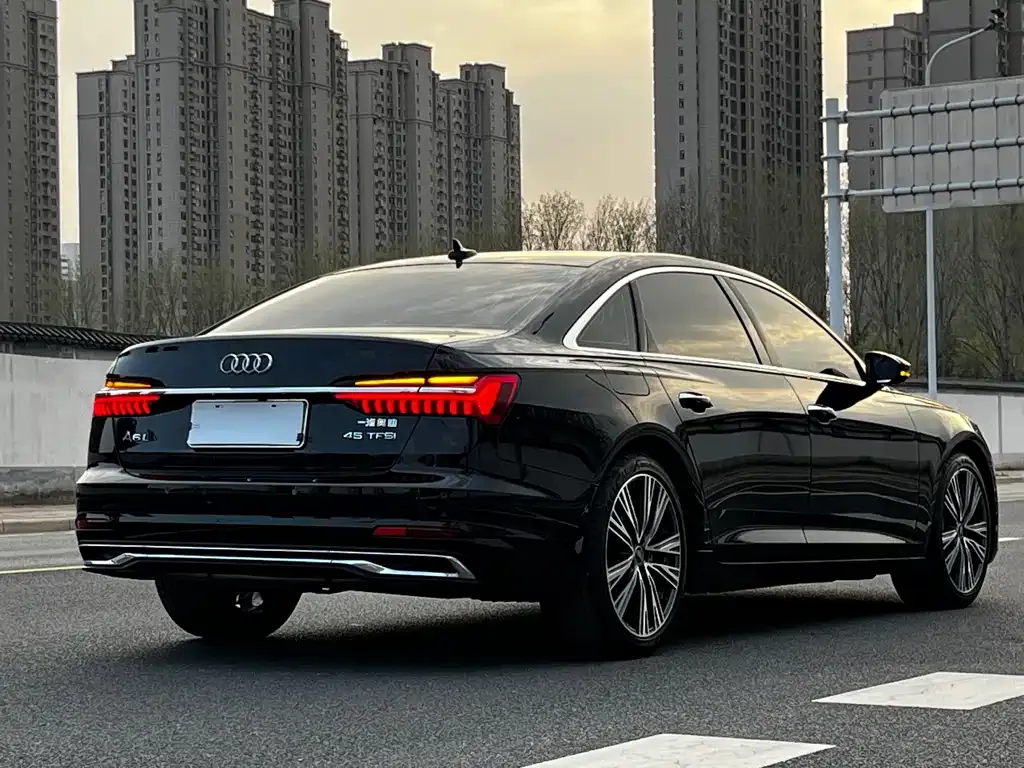 Audi A6L — фото 4