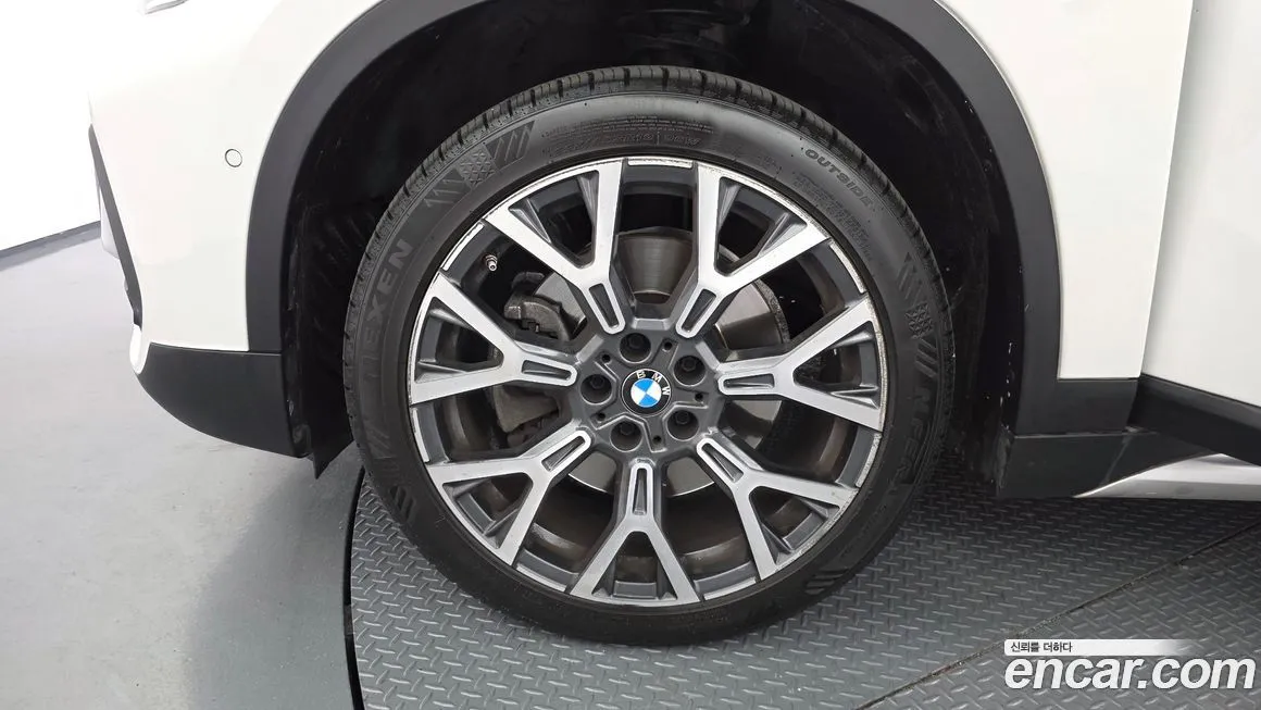 BMW X1 — фото 10
