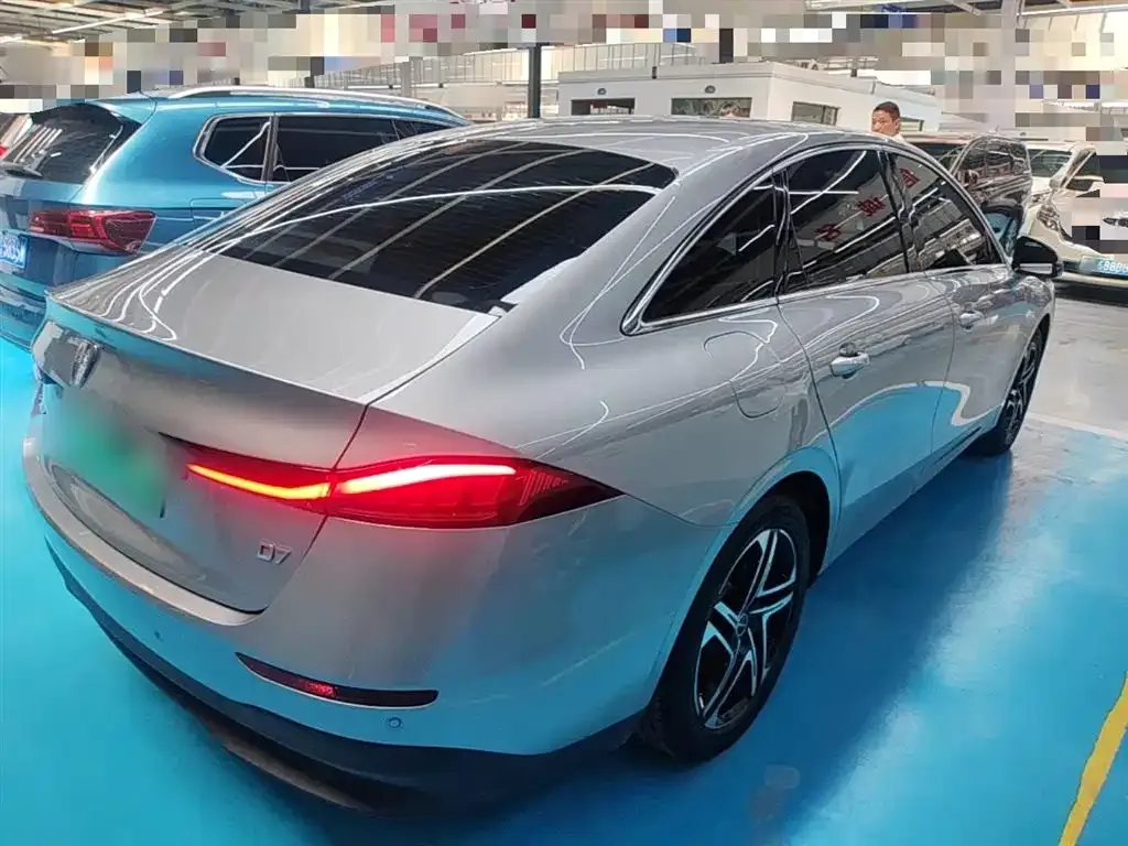Roewe D7 — фото 10