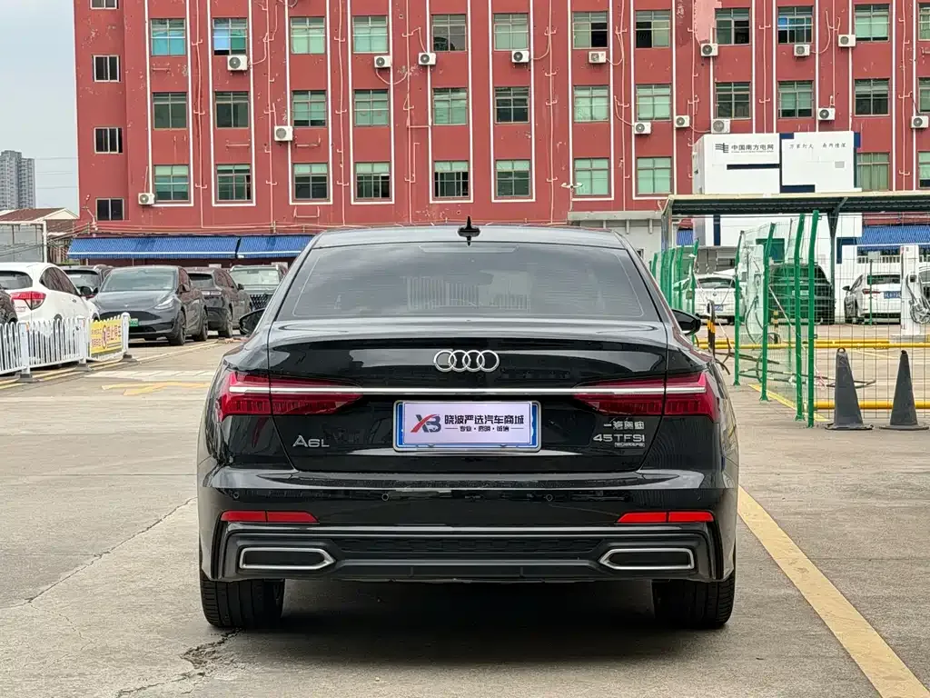 Audi A6L — фото 5