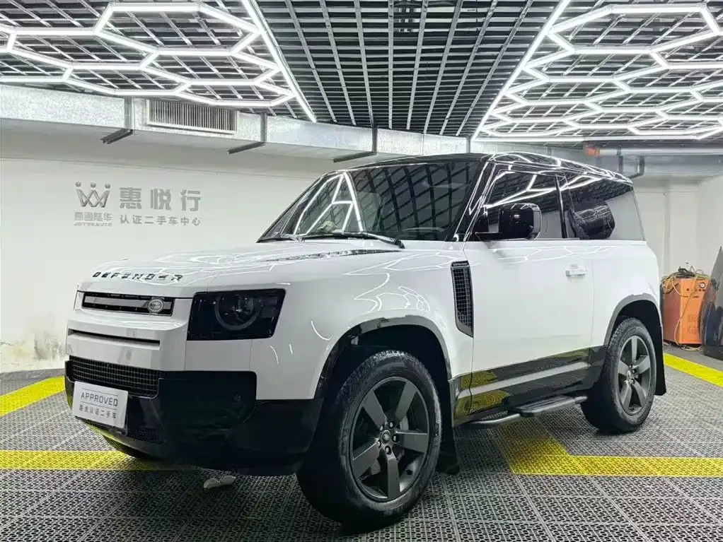 Land Rover Defender — фото 1