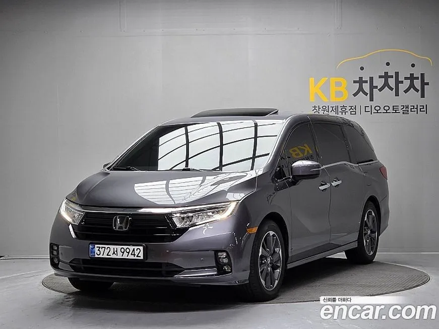 Honda Odyssey — фото 1