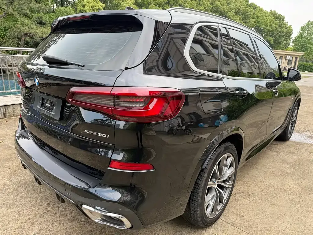 BMW X5 (Import) — фото 8