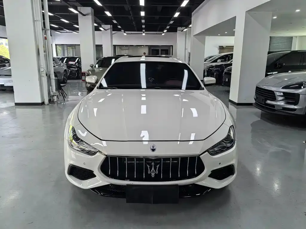 Maserati Ghibli — фото 7