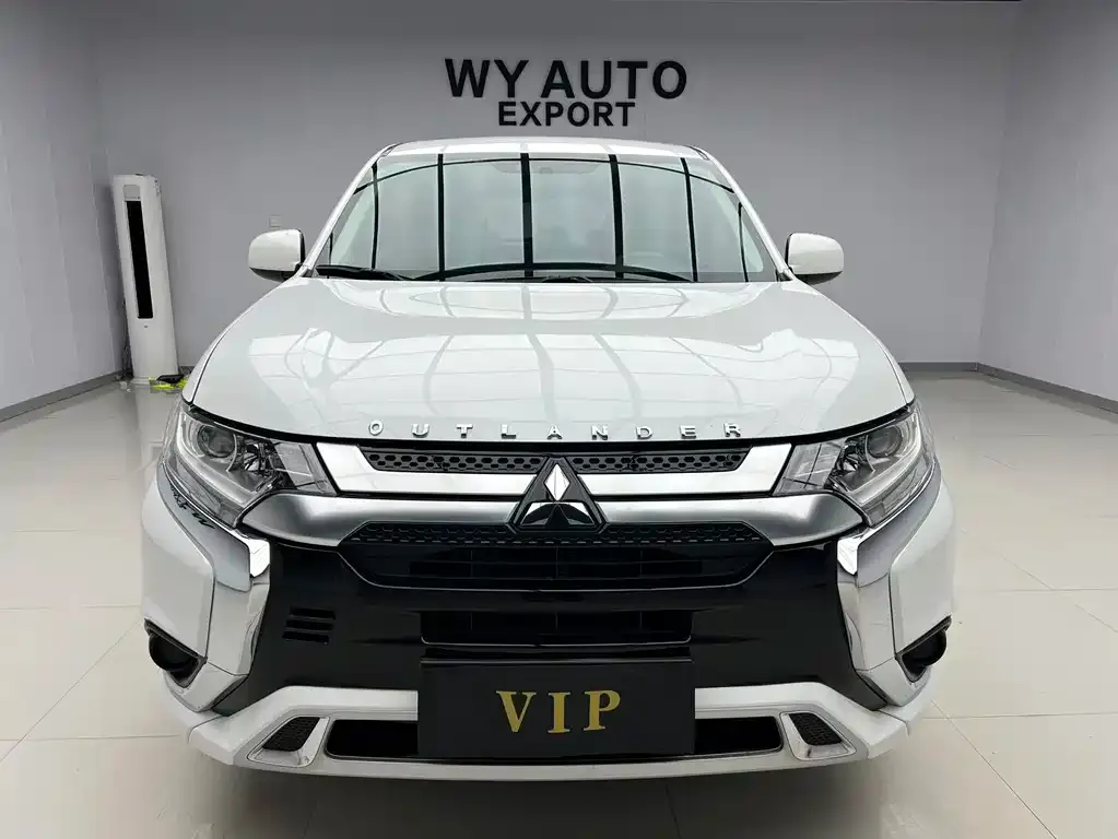Mitsubishi Outlander — фото 3