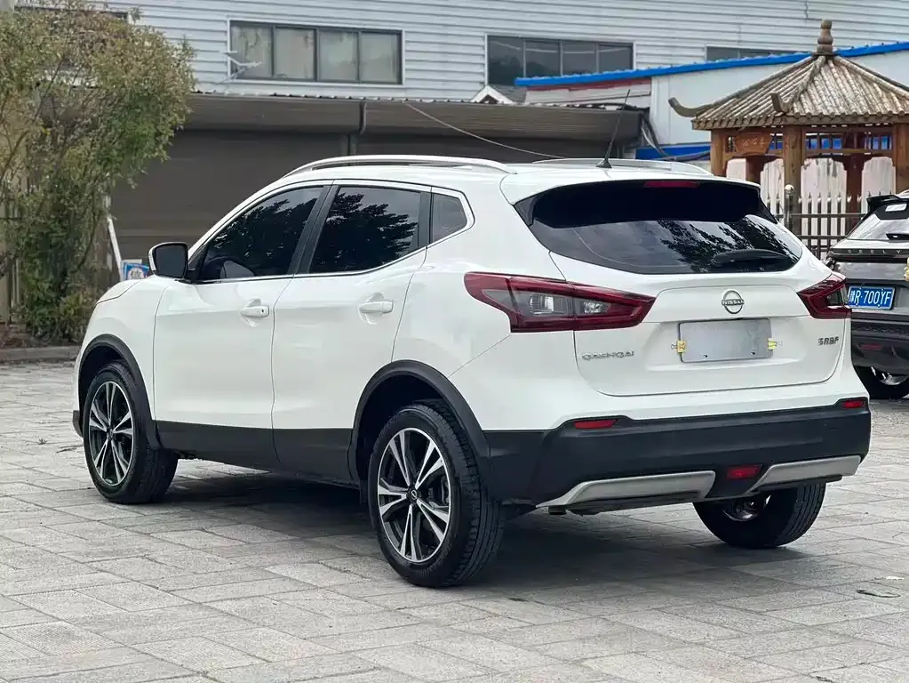 Nissan Qashqai — фото 3