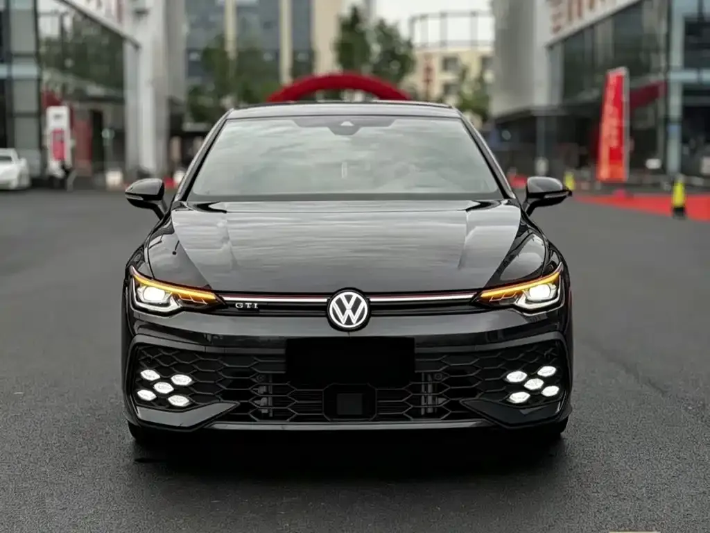 Volkswagen Golf GTI — фото 5