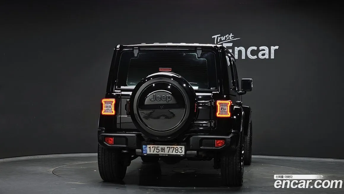 Jeep Wrangler — фото 2