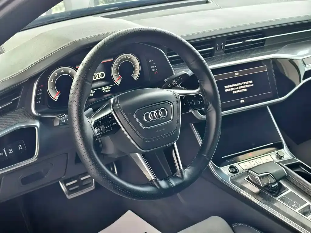 Audi A6L — фото 8