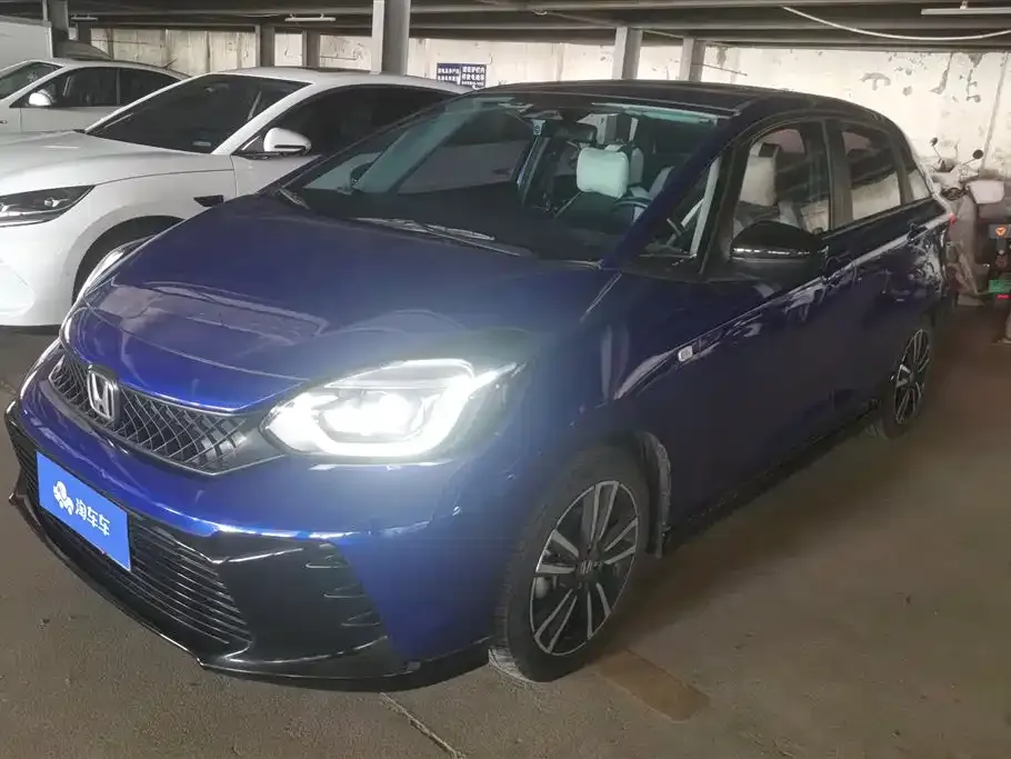 Honda Fit — фото 1