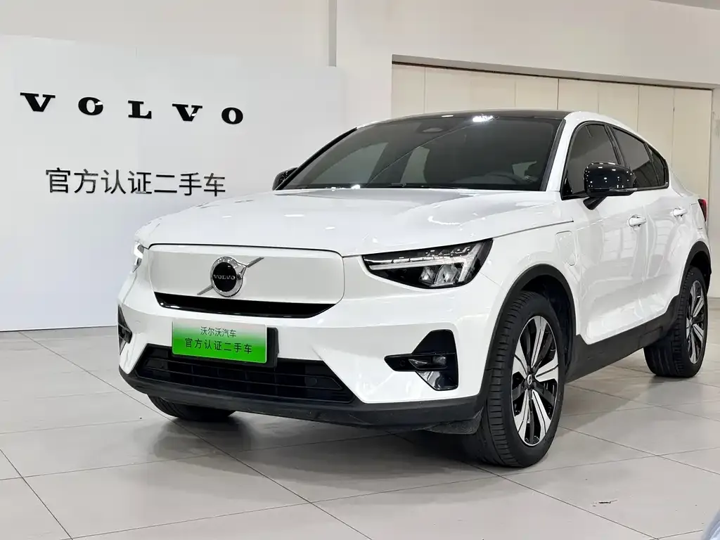 Volvo C40 — фото 1