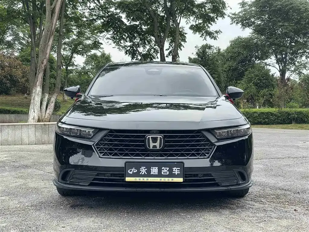 Honda Accord — фото 10