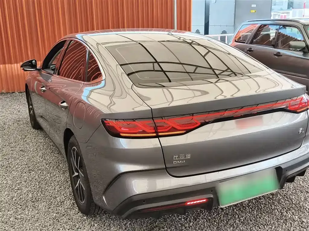 BYD Qin L — фото 9