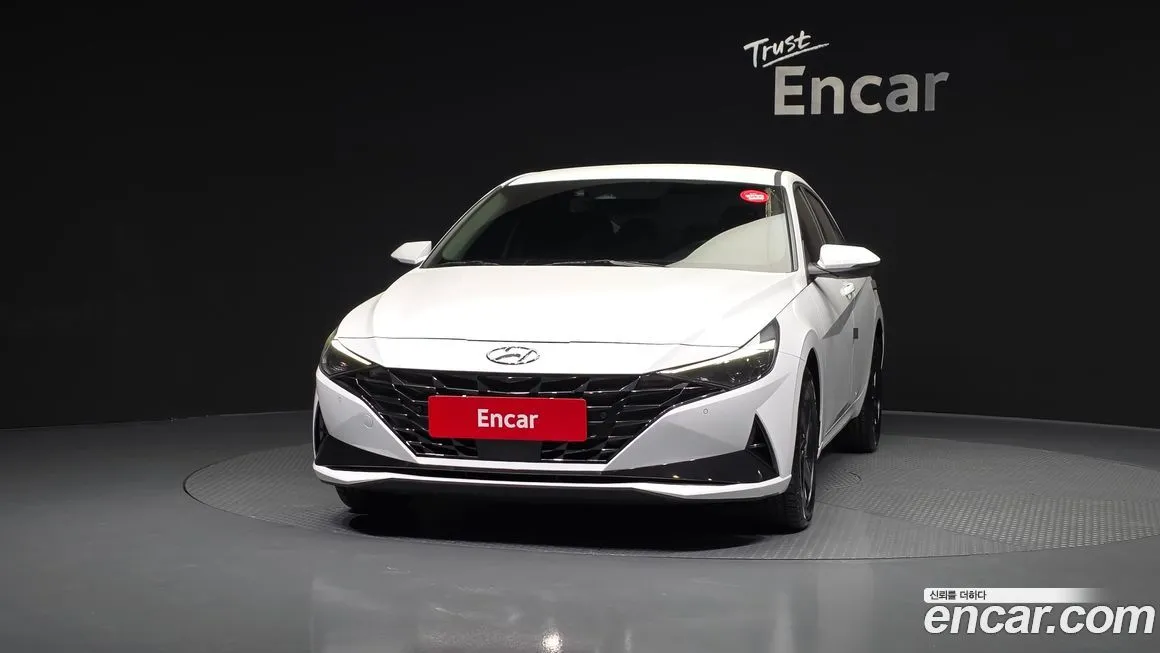Hyundai AVANTE — фото 3